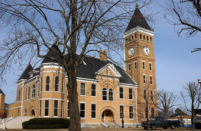 Saline County Courthouse, Benton