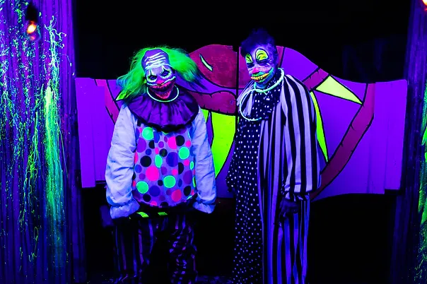 Haunted Houses in Seattle - Nightmare on 9 Haunted House at Thomas Family Farm