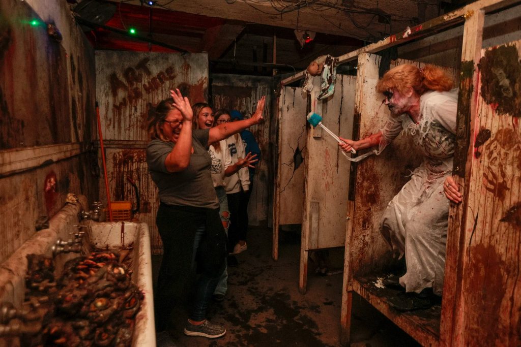 Haunted Houses in Philadelphia - Fright Factory